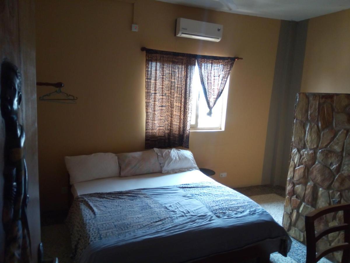 The Sleepy Hippo Hotel Accra Exterior foto