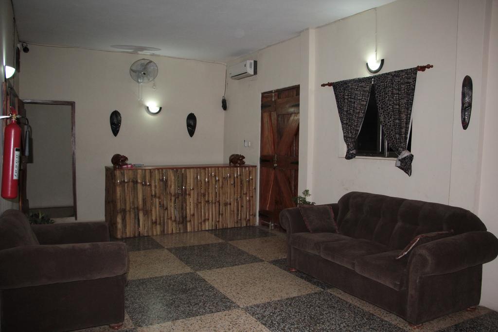 The Sleepy Hippo Hotel Accra Exterior foto
