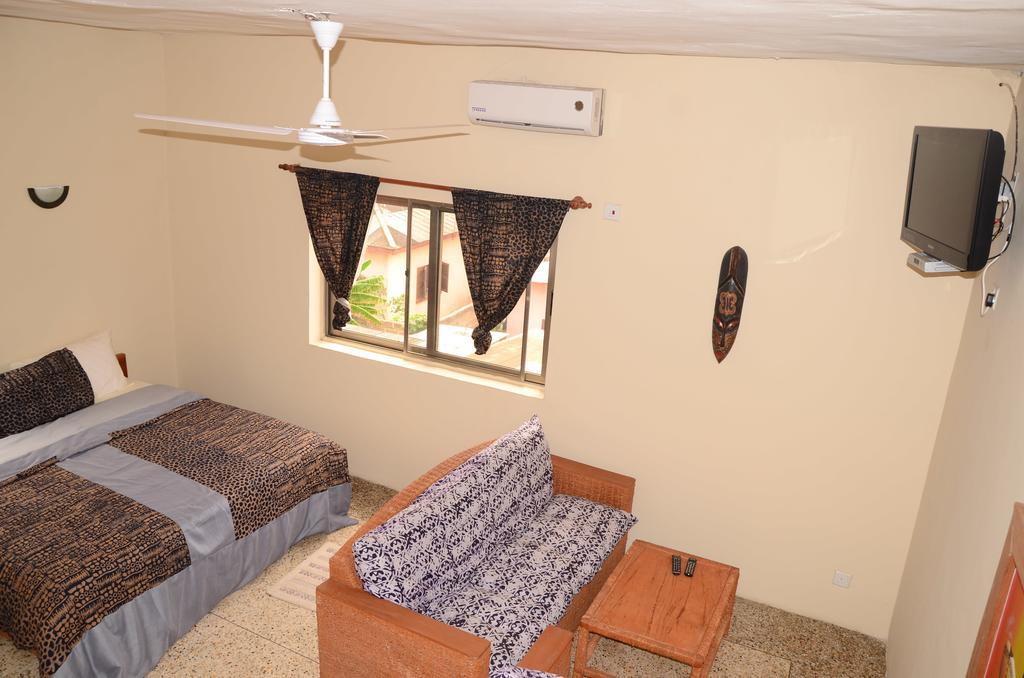The Sleepy Hippo Hotel Accra Exterior foto